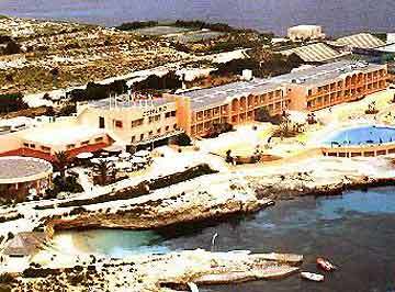Comino Hotel 3*